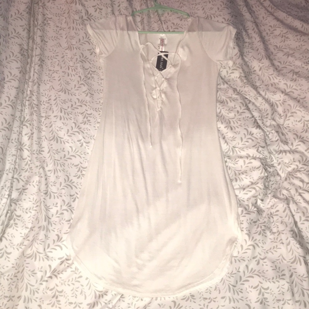 White wet seal dress